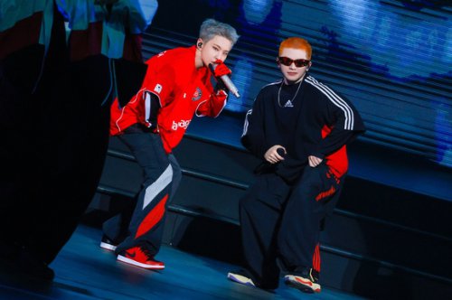 SEVENTEEN ホシ＆ウジ、日本初のユニット公演で4万人を魅了！「胸がドキドキ」