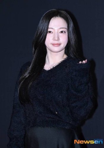 ソン・ハユン、いじめ騒動の暴露者を告訴&hellip;警察の指名手配者リストに登録