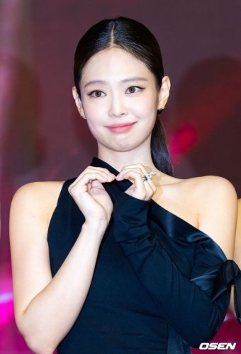 BLACKPINK ジェニー、日本で購入したお尻ケア用品が大ヒット&hellip;韓国の番組でも注目