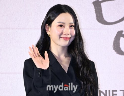 コ・ミンシ、いじめ疑惑浮上も&hellip;約2ヶ月ぶりにSNSを更新