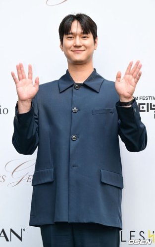 コ・ギョンピョ、健康上の理由により新ドラマ「アンダーカバー・ミスホン」制作発表会に不参加