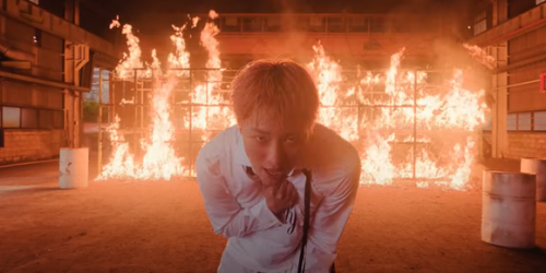チョ・スンヨン、タイトル曲「I'll Never Love Again」MV公開&hellip;炎を前に魂のパフォーマンス
