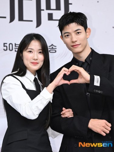 【PHOTO】キム・へユン＆ロモン、新ドラマ「今日から"ニンゲン"に転身しました」制作発表会に出席