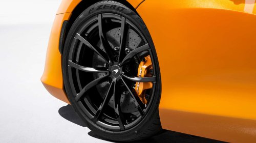 SUV Pertama McLaren Akan Hadir pada 2028 Bermesin Hybrid V-8