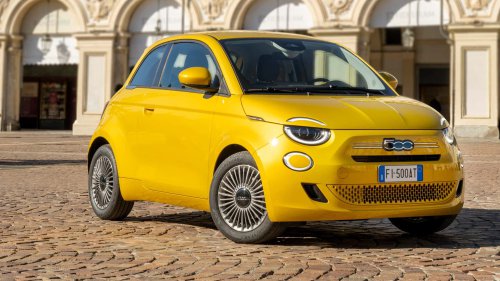 Fiat 500 Baru dengan Mesin Bensin Tidak Pernah Terburu-buru