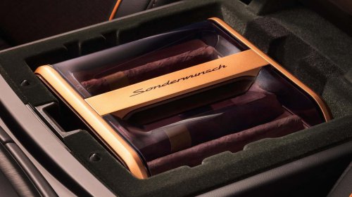 Porsche Panamera Ubah Setiap Perjalanan Menjadi Pesta Sampanye