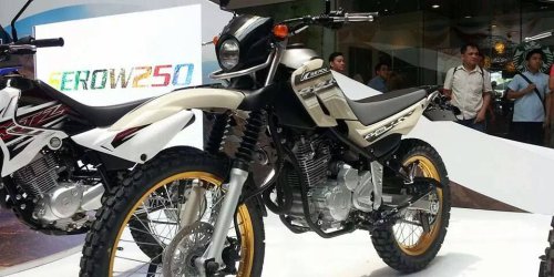 Desain Simpel dengan Fitur Fungsional, Kaki-Kaki Tangguh untuk Segala Medan, Performa Mesin Yamaha Serow 250, Harga dan Pilihan Warna Yamaha Serow 250, Pertanyaan dan Jawaban, Yamaha Serow 250, Motor Dual Purpose Siap Tantang Kawasaki KLX250