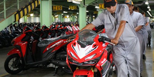 Strategi MPMX Hadapi Penurunan Pendapatan di Tengah Lesunya Leasing Otomotif