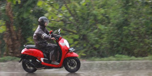 Musim Hujan Tiba, Cek 5 Komponen Sepeda Motor Anda!