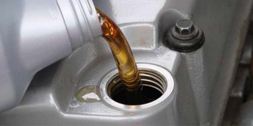 Kapan Ganti Oli yang Tepat untuk Motor yang Jarang Dipakai?