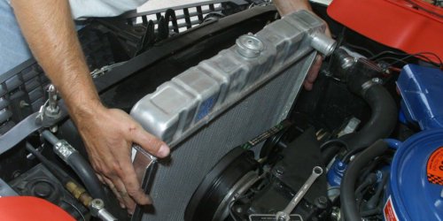 Tips Ampuh Mengatasi Radiator Overheat pada Mobil Anda