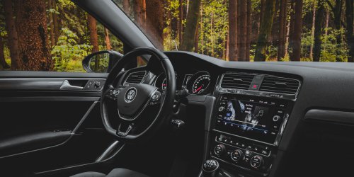 Cara Merawat Dashboard Mobil Agar Selalu Bersih dan Terjaga