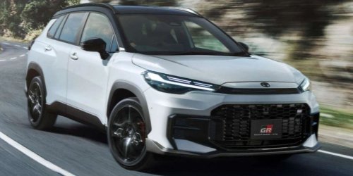 Toyota Corolla Cross GR Sport 2025 Muncul Diam-diam, Harganya Kejutkan Pasar Hybrid