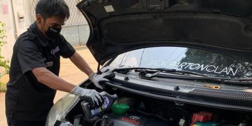 Mengenal Lumpur atau Kerak Oli Mobil dan Bahayanya yang Mengintai