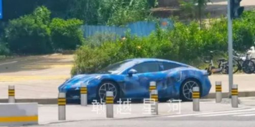 Terungkap! Tampang Denza Z Versi Produksi Mirip Porsche 911, Fitur Unggulan?