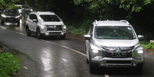 Tips Berkendara Saat Musim Hujan: Aman dan Nyaman di Jalan