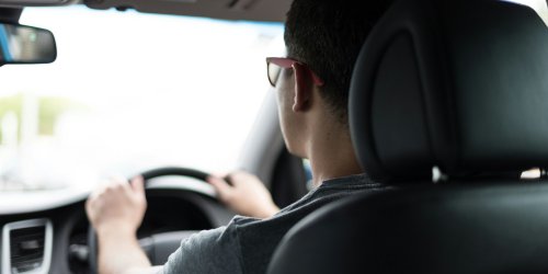 Bahaya Belajar Menyetir Mobil Otodidak, Ini Penjelasannya
