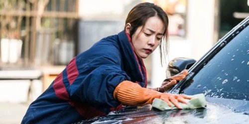 Tips Mencuci Mobil di Rumah agar Bodi Kinclong dan Bebas Baret