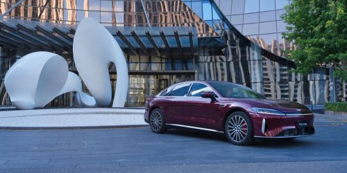 Desain Futuristik dan Aerodinamis, Teknologi Canggih di Setiap Sudut, Kenyamanan Kabin Kelas Atas, Performa Hybrid yang Mengesankan, Fitur Keselamatan Terdepan, Harga dan Ketersediaan, Chery Fulwin A9L Laris Manis, Lebih dari 50 Ribu Unit Terjual dalam Sehari