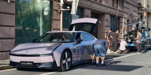 Xpeng P7 2025 Terungkap, Desain Baru dan Teknologi 800V Siap Tantang Tesla