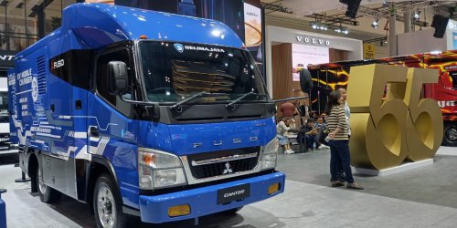 Solusi yang Mengubah Aturan Main Dunia EV, Demokratisasi Akses, Operating Lease Ubah Ekonomi Adopsi, Konteks Strategis: Green Logistics sebagai Keharusan, Bukan Opsional, Implikasi Jangka Panjang, Katalis Transformasi Industri, Patahkan Paradoks Elektrifikasi, Mitsubishi Fuso Jawab Dilema Fundamental Green Logistics Indonesia