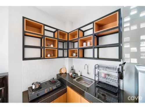 1. Dapur Dengan Kabinet Atas Minimalis, 2. Dapur Minimalis di Sudut Ruangan, 3. Desain Dapur Minimalis dengan Jendela Besar, 4. Lengkapi dengan Meja Bar Minimalis, 5. &nbsp;Dapur Minimalis Dengan Kitchen Set Dominan Kayu, 6. Pilih Alat Masak dan Perabotan dengan Warna Senada, 7. Manfaatkan Ruang Kosong di Dinding untuk Rak, 8. Pilih Warna Monokrom Agar Lebih Elegan, 9. Tambahkan Meja Gantung Minimalis, 10. Dapur Minimalis dengan Warna Earth Tone, 11. Dapur Minimalis yang Menjorok ke Luar, 12. Desain Dapur Minimalis Outdoor, 13. Dapur dengan Desain Atap Terbuka, 14. Dapur Terbuka di Pinggir Kolam Renang, 15. Lengkapi Dapur dengan Meja Bar dan Lampu Gantung, 16. Dapur Minimalis Berbentuk U, 17. Lebih Segar dengan Tanaman Hijau, 18. Jangan Ragu Memilih Warna Kontras, 19. Dapur Sudut di Tengah Ruangan, 20. Dapur Minimalis di Bawah Tangga, Dijamin Aesthetic! Ini 20 Desain Dapur Minimalis untukmu