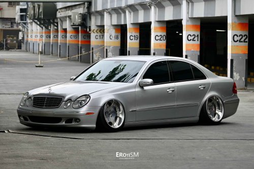 Erot1zm Modifikasi | Mercedes-Benz E 260 2003 &ndash; CARLOS SANG KAKI TANGAN