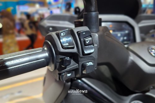 Fitur Motor Step by Step &ndash; ATUR WINDSHIELD YAMAHA XMAX TECH MAX 2025