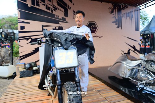 Custom BIke Custom War 2025 &ndash; ROYAL ENFIELD HADIRKAN FLAT TRACK GROOVE FT 450