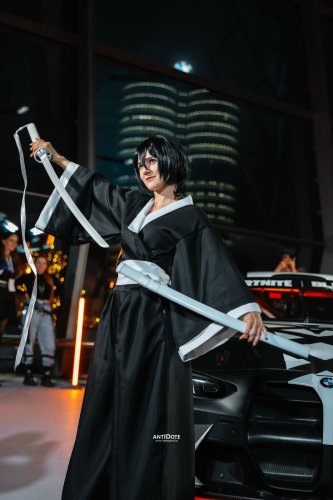 Mobil Balap BMW M4 GT3 EVO Fortnite x BLEACH &ndash; TAMPIL NYATA DI BMW WELT