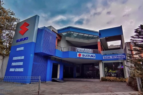 Dealer Opening Suzuki Resmikan 5 Dealer Motor Baru, Ini Lokasinya