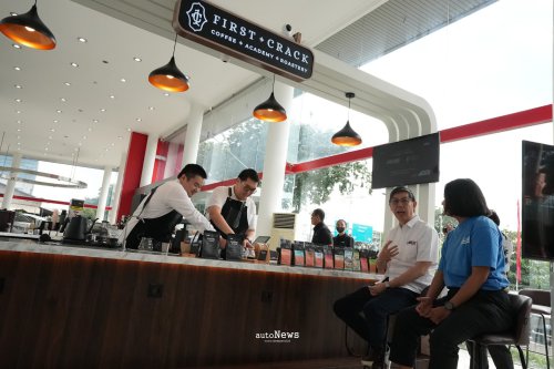 Pembukaan Dealer Auto2000 &ndash; PERLUAS KONSEP DEALER 5B LEWAT CAFE X FIRST CRACK