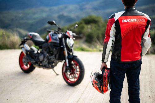 Big Bike Ducati Monster &ndash; TAMPIL LEBIH GALAK DENGAN CORAK SPORT BARU