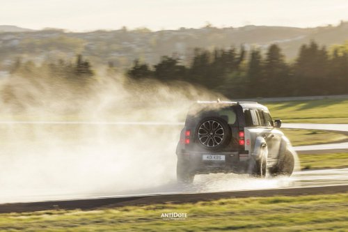 FIA W2RC Evolusi Defender OCTA Menjadi D7X-R &ndash; DARI JALAN RAYA KE RALLY