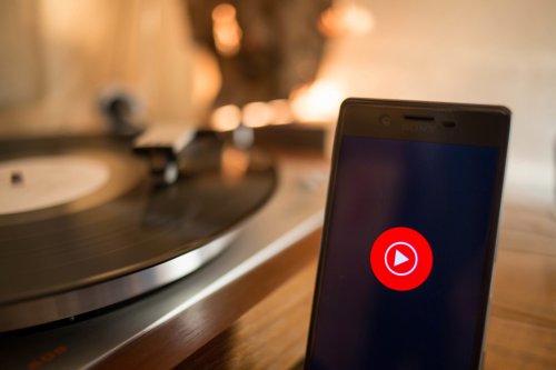 Tombol Shuffle &amp; Repeat YouTube Music Kini Lebih Jelas