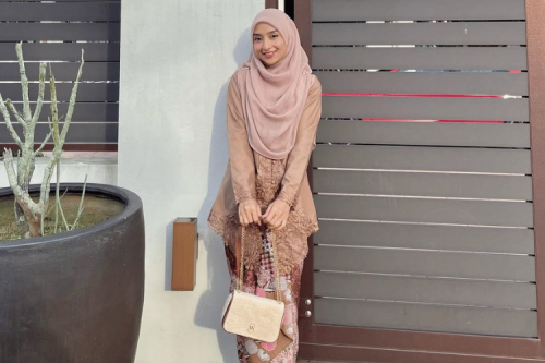 Top 5+ Model Jilbab Segi Empat yang Cocok untuk Kebaya, Simpel dan Elegan!