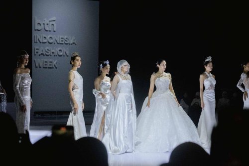 Shalena Beatrice Debutkan Koleksi Gaun Pengantin &ldquo;Ball of The Seasons&rdquo; di IFW 2025, Terinspirasi dari Personal Color