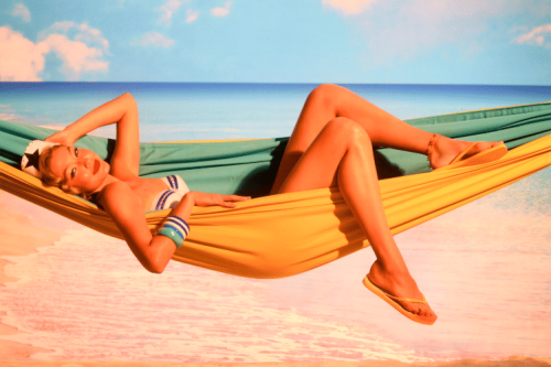 1. Hadirkan sentuhan California dan vintage glam di koleksi Havaianas, 2. Pendapat Gigi Hadid tentang koleksinya, 3. Mencerminkan identitas dan gaya personal Gigi Hadid, 4. Hadir di Indonesia pada Juli 2025, Gigi Hadid dan Havaianas Merilis Koleksi Eksklusif Edisi Terbatas
