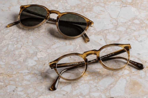 1. Kacamata Aviator, 2. Kacamata Cat Eye, 3. Kacamata D-Frame, 4. Kacamata Half Frame, 5. Kacamata Keyhole Bridge, Top 5+ Rekomendasi Model Kacamata yang Cocok untuk Hidung Pesek