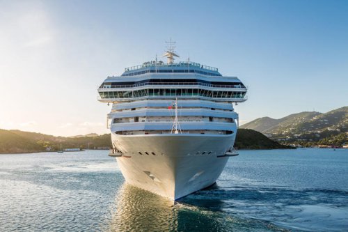 Top 10+ Things Polite People Never Do on Cruises