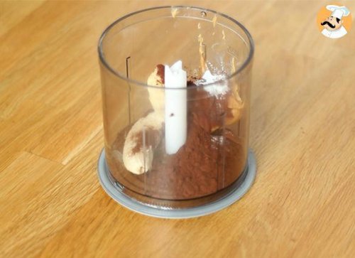 Vegan mug cake - chocolate and peanut butter in 1 minute