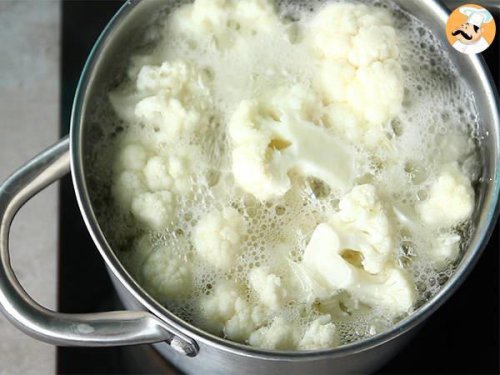 Cauliflower gratin with bechamel (white sauce) - video recipe !