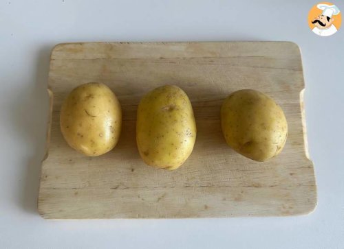 Microwaved potato chips