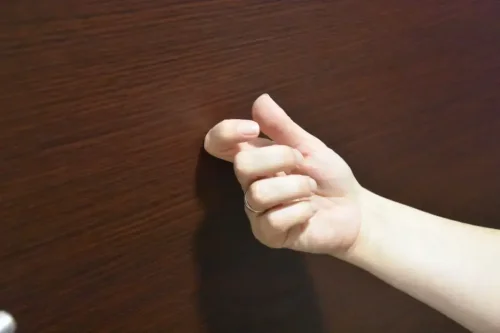 Top 12+ Forgotten American Superstitions That Quietly Ruled Daily Life