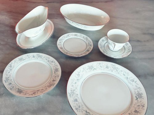 I paid $65 for a giant collection of vintage dishes at a thrift store. Then I found out it's worth almost $1,000.
