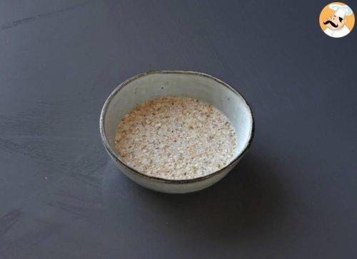 Overnight oats that taste like tiramisu, the perfect coffee and cocoa breakfast!