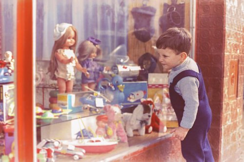 Top 13+ Toys Boomers Loved That Kids Wouldn&rsquo;t Recognize Today