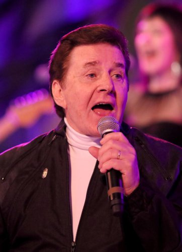 Bobby Sherman, '60s teen heartthrob and 'Easy Come, Easy Go' singer, dies at 81