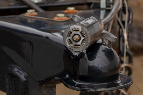 Don&rsquo;t Pay a Mechanic For These 14 Car Repairs You Can DIY