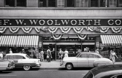 Top 13+ Iconic American Stores That Disappeared